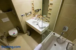 Fantasia Deluxe Hotel - Image 5