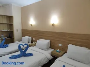 S S Luxor Hotel - Image 2