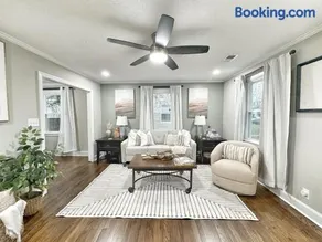 Stylish 2BR in Decatur - Big Deck - Pets OK - Fire Pit - Image 1