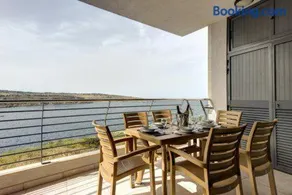 Water's Edge Apartment - Image 2