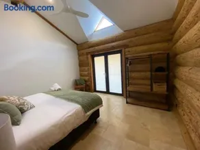The Log House - Jindabyne - Image 5