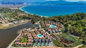 Villa with Jacuzzi for Honeymoon and Vacation block E - Image 5