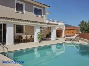 Galadriel Villa with Private Pool & Jacuzzi - Image 1
