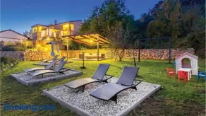 Holiday home Villa Bella with pool by Villas Guide - Image 5