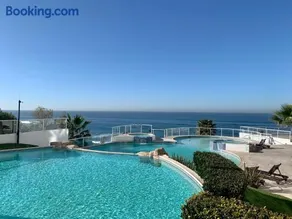 Beachfront 4 BR Penthouse - Pool Steps to Beach & Mins to Downtown - Image 2