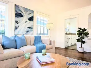 Beach Walk, Office, Parking, & Designer Patio - Image 3