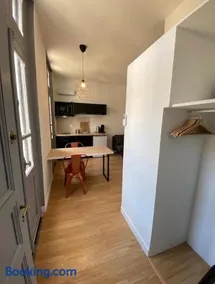 V3 Studio tout confort plein centre 5 min Golfech - Image 3