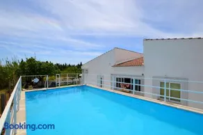 Bonita casa con piscina cerca de playa - Image 4