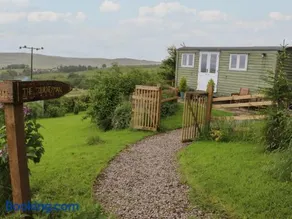 The Journeyman Luxury Shepherds Hut - Image 2