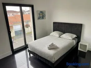 Villa de luxe, proche Bordeaux, parking privé - Image 3