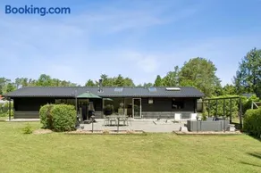 Luxury Retreat Surrounded By Nature - Image 1