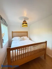 The Country club - Woodland cabin - Image 2
