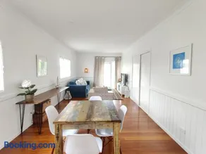 Eugarie Seaside Guesthouse - Image 3