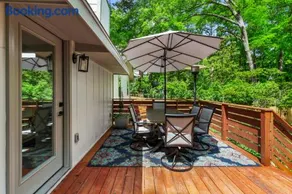 Jackson's Ultimate Luxury Stay - Image 4