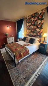 Samuels' a beautiful cosy duplex apartment just a 2 minute walk from the Garrick Theatre - Image 3