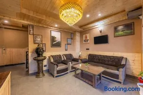 The Charvi Retreat I Vacations I Conference I MICE I Family Events I Open Air Terrace I Sky Bonfire I Wooden Rooms With Pvt Balconies I Kufri by Exotic Stays - Image 4