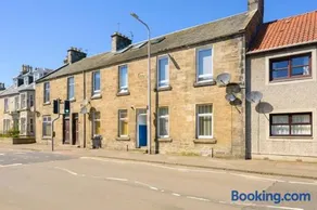 Aberdour Cosy Coastal Flat - Image 4