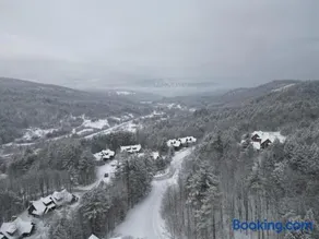 3 BR Luxury Condo at Castle Hill - 5 mi to Okemo - Image 2