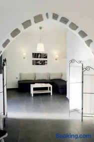 Sunset Villa - Image 1