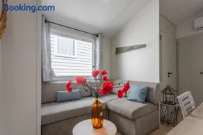 Casa mobile accogliente e familiare con piscina, giardino e terrazza - Image 2