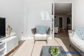 Sorolla 105, luxury, beach, free parking, all services, quite neighborhood, SO - Image 4