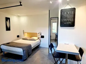 Séjour pro & Famille - Gîtes meublés Wood Sky - WIFI Parking privé Terrasses & Jardin - Image 5
