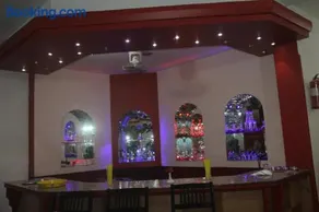 Royal City Hotel - Image 5