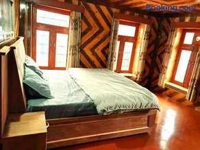 Yangling House - Image 1