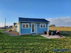 Seafield Cabin - Image 1