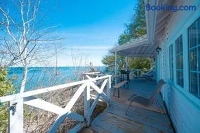 136 Birdie Simcoe Cottage private Beach, Kayak - Image 3