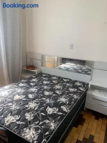Quarto em casa arborizada - Image 1