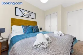 2 Bed Penthouse Suite in central MK - Image 5