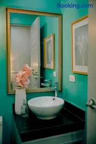 503 One Pontefino Towers - Image 3