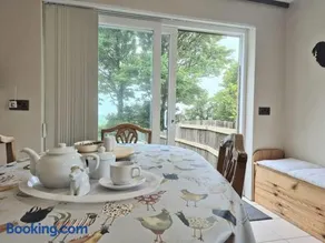 Goose Cottage with shared hot tub and sauna - Image 2