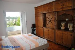 Ante Carov Apartment - Image 3