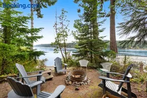 Seabeck House & Cottage on Hood Canal - Image 3