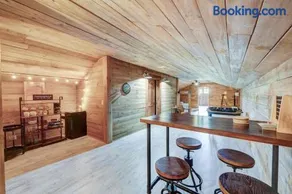 Luxe 2 500 Sq ft Historic Retreat-Near Blue Ridge - Image 3