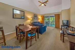 Family-Friendly Lake Condo with Jacuzzi & Resort Fun - Image 3