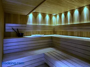 Private Room & Bath in Shared Apartment Near Marina with Gym Pool Sauna - Image 2