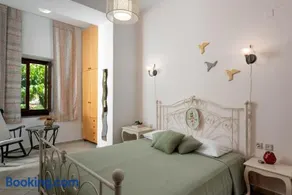 Aura Traditional Apartment - Image 2
