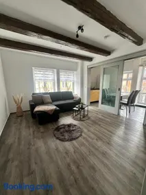 Kleine-Auszeit am Dom Ferienwohnung für Gäste & Monteure - Image 3