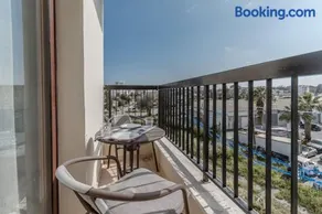 Larnaca Bayside Apartment - Image 2