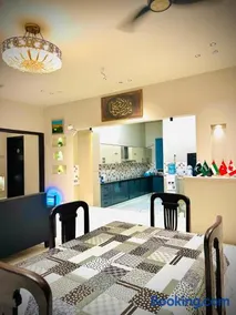 Sea View Inn Guest House - Image 2