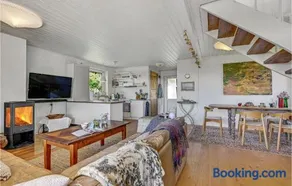 2 Bedroom Cozy Home In Egå - Image 4