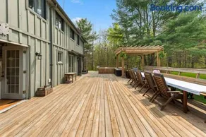 Marmora Retreat - Unique Waterfront Farmhouse - Image 2
