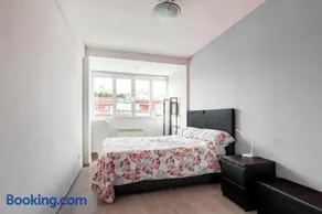 Precioso piso residencial muy luminoso, bien comunicado, de estancia temporal no turístico - Image 2