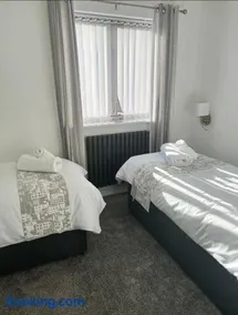 Captains Quarters - Image 5