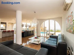 Villa Gaudí by Interhome - Image 2