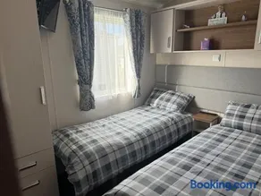 The Dunes View at Grannies Heilan Hame luxury caravan - Image 2