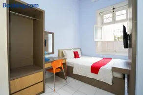 RedDoorz Near Stasiun Lawang - Image 1